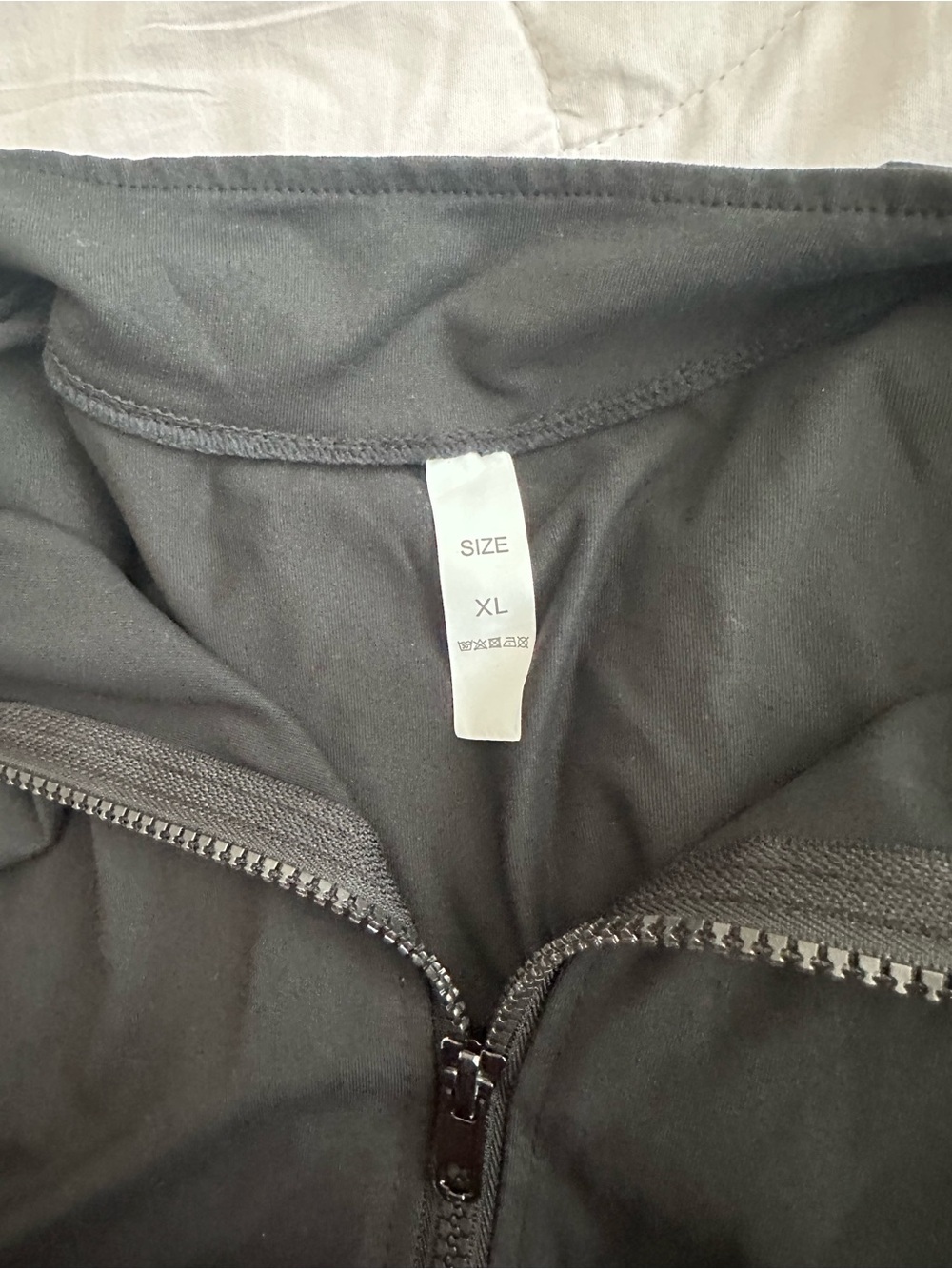 Amazon’s Essentials Zip Up Workout Jacket - Picture 6 of 10